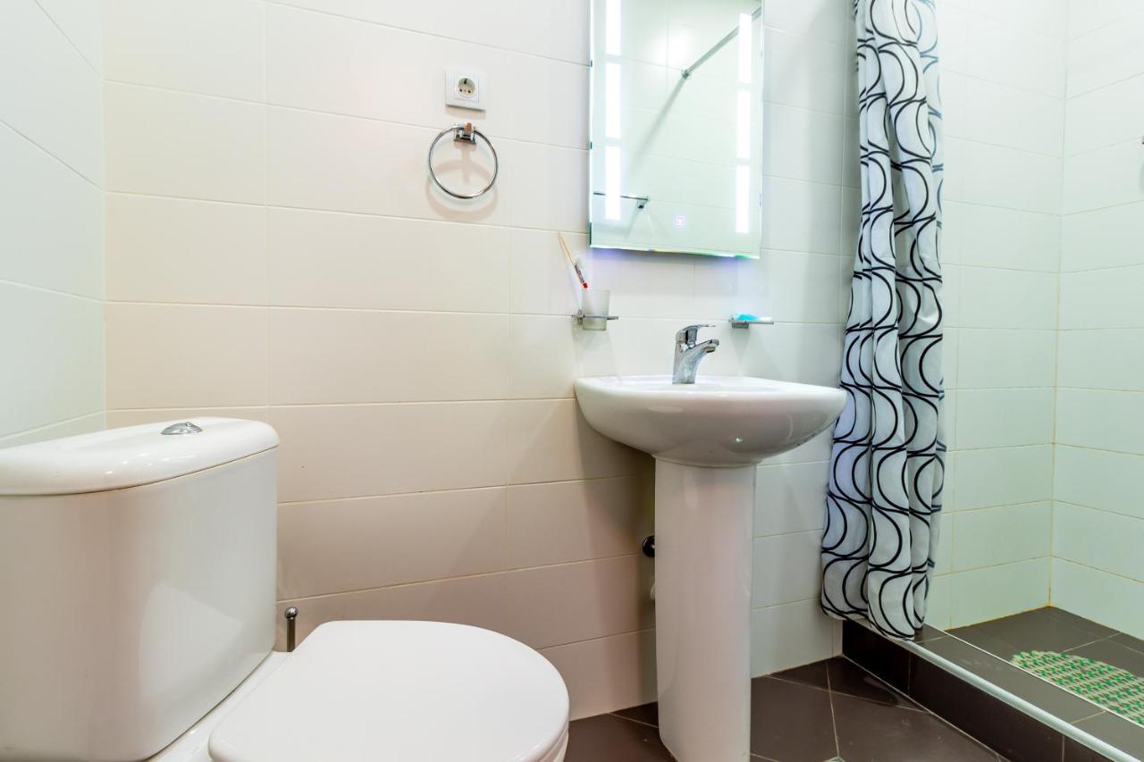 V Park Hotel Тбилиси Экстерьер фото