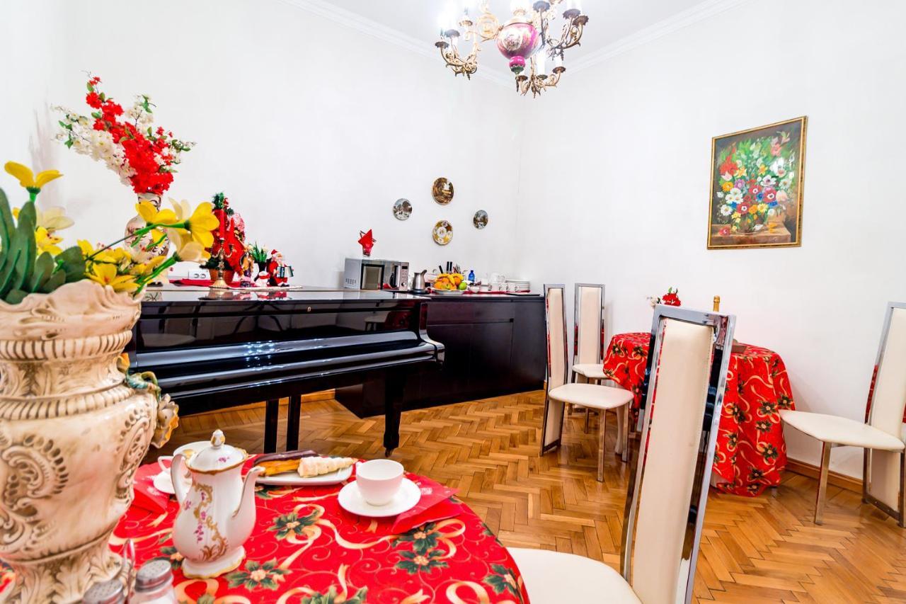 V Park Hotel Тбилиси Экстерьер фото